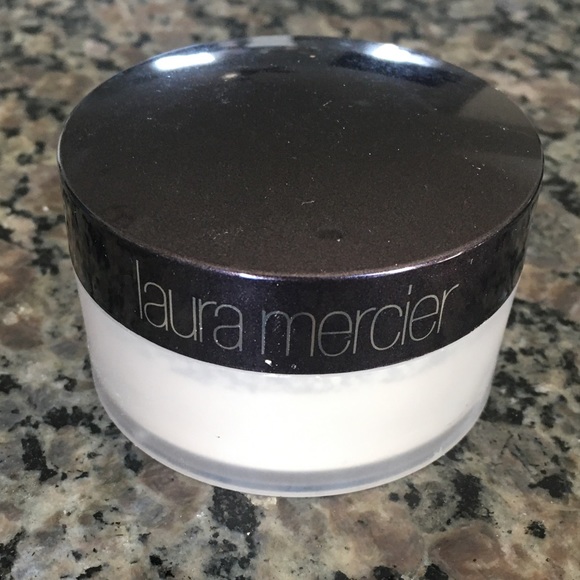 Laura Mercier Translucent Setting Powder - Picture 3 of 5